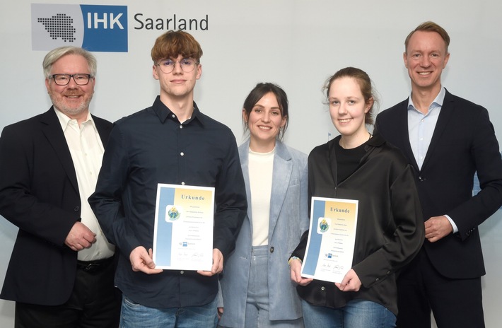 Azubis von 3 Plus Solutions gehören zu den Top 3 Energie-Scouts des Saarlandes / Renaturierungsprojekt überzeugt beim Landeswettbewerb der IHK