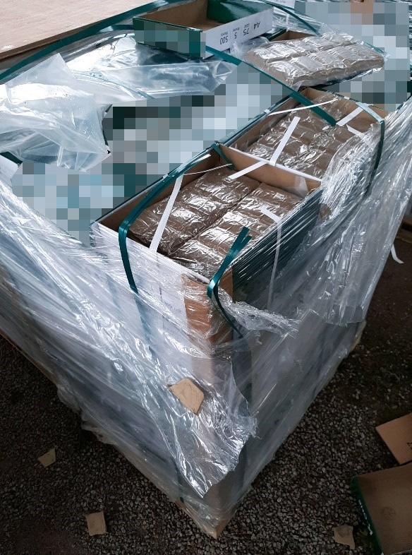 HZA-KA: 500 kg Haschisch in LKW entdeckt
