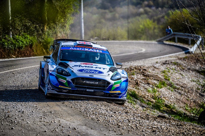 Vom Weitsprung-Spektakel zur Asphalt-Hatz: M-Sport Ford startet mit zwei Fiesta WRC bei der WM-Rallye Katalonien