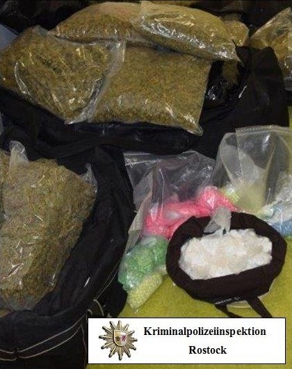 POL-HRO: Verfahrenserfolg gegen den Drogenhandel
Großsicherstellung von illegalen Betäubungsmitteln in Laage/ LK Rostock