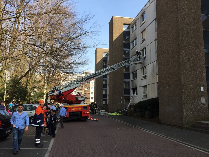 FW-ME: Wohnungsbrand mit Menschenrettung