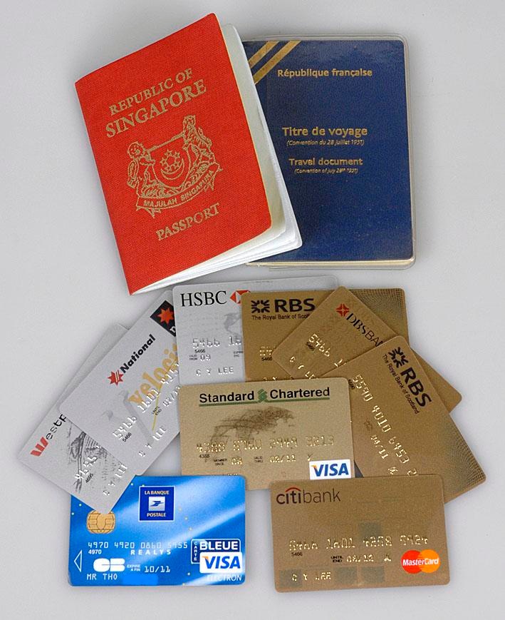 POL-D: Geboren am 31. Juni? -  Kreditkartenbetrüger mit falschem Pass auf der Kö aufgeflogen - 43-jähriger Asiate festgenommen