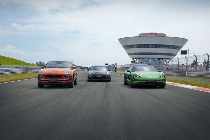 Kundenzentrum im Porsche Werk Leipzig wird zum Porsche Experience Center