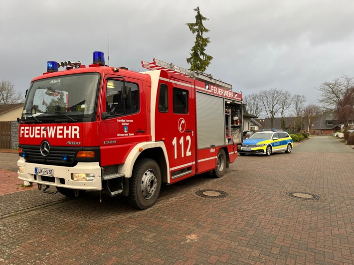 FFW Schiffdorf: Feuerwehr kann Schlimmeres verhindern - umgekippter Halogenstrahler sorgt Verrauchung im Heizungskeller