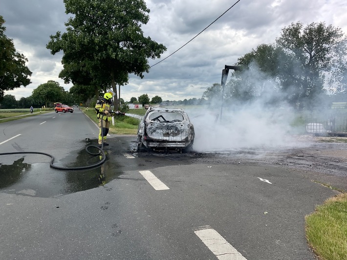 FW Alpen: Pkw Brand auf der B 57