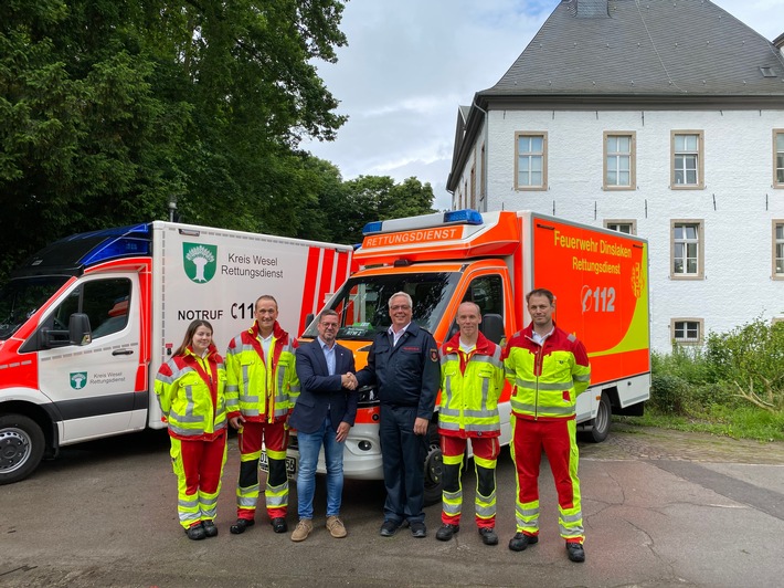 FW Dinslaken: Weiterer Rettungswagen versorgt Voerde