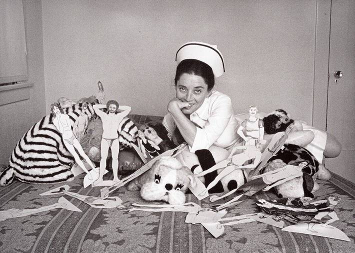 Pionierin der performativen Selbstinszenierung / Das Kunstmuseum Liechtenstein zeigt ab 27. März die erste Retrospektive von Eleanor Antin in Europa