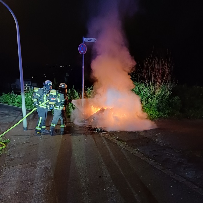 FW-EN: Wetter - Containerbrand am Harkortberg