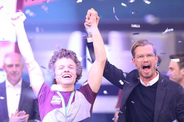 Sieg gegen den Champion: Alex aus Österreich gewinnt in Joko Winterscheidts ProSieben-Show &quot;Beginner gegen Gewinner&quot; 141.500 Euro