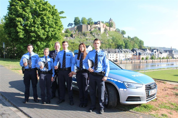 POL-PDTR: Polizeiinspektion Saarburg begrüßt fünf neue Polizeibeamtinnen und -beamte