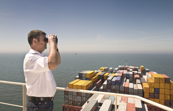 PM: DHL bietet nachhaltige Schiffskraftstoffe auch für Komplettladungen / PR: DHL adds Sustainable Marine Fuel option for Full-Container Load shipments