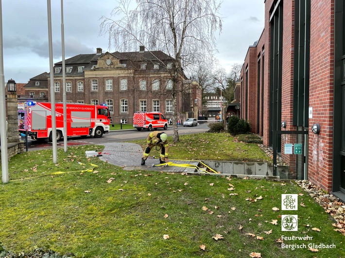 FW-GL: Bislang 12 Einsätze am Donnerstag für die Feuerwehr Bergisch Gladbach