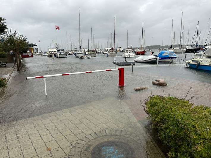 FW-LFVSH: Rekordhochwasser hinterlässt Spuren in Schleswig-Holstein und fordert ein Todesopfer