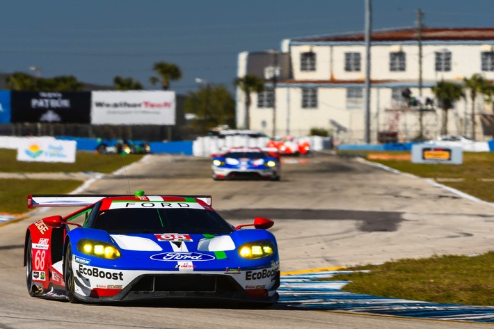 Ford GT-Pilot Dirk Müller lässt nach Klassensiegen in Le Mans und Daytona Platz 2 in Sebring folgen (FOTO)