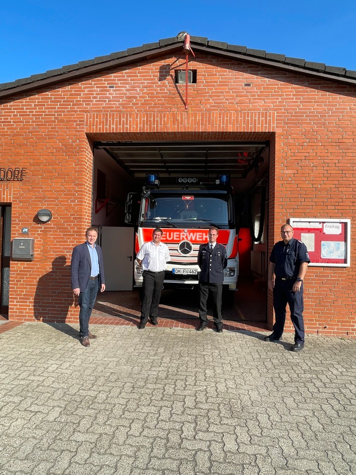 FW Eutin: Ortswehrführung der Feuerwehr Neudorf wieder komplett