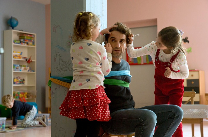 &quot;Das Leben ist kein Kindergarten - Umzugschaos&quot;: Zweiter Film von und mit Oliver Wnuk als Familienvater und Erzieher