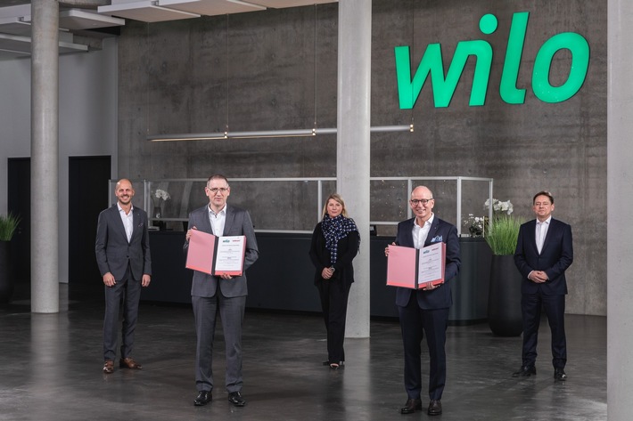 Wilo und Hellmann unterzeichnen Vertrag für globale Zusammenarbeit im Bereich Logistik