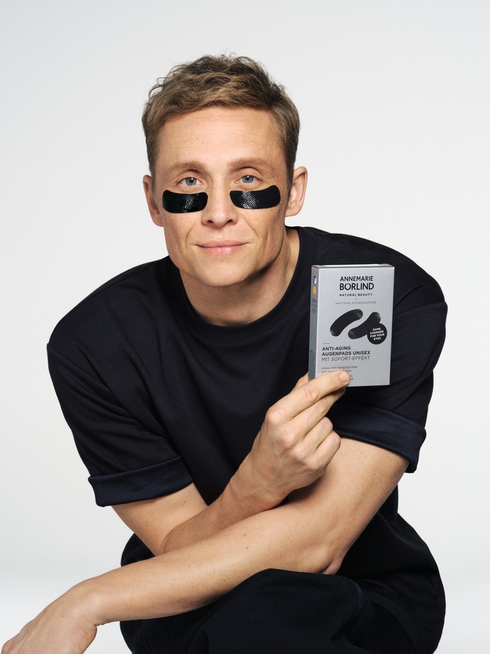 ANNEMARIE BÖRLIND & Matthias Schweighöfer launchen unisex Augenpads