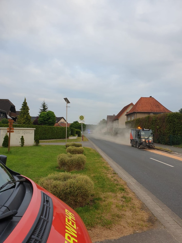 FW Lage: TH 1 / Ölspur zieht sich durch Hagen - 23.06.2021 - 18:37 Uhr