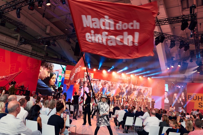 Erneut über 400.000 Besucherinnen und Besucher aus ganz Deutschland: IdeenExpo 2026 setzt Ausrufezeichen für Stimmungswandel