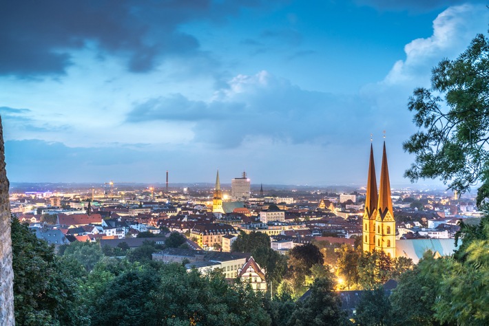 Aufsteiger-Stadt lädt zur Reise "Bielefeld für Anfänger" / Zum Arminia-Aufstieg gibt