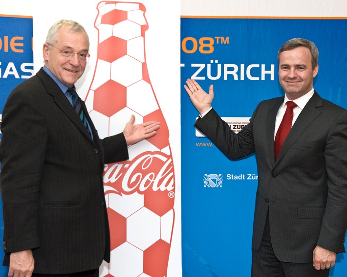 Vertragsunterzeichnung zwischen der Stadt Zürich und Coca-Cola zur Aktivierung der Fanzone