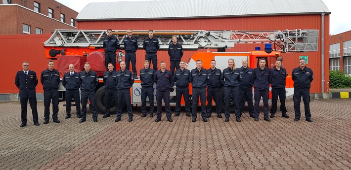 FW Witten: 12 neue Feuerwehrleute nehmen den Dienst auf