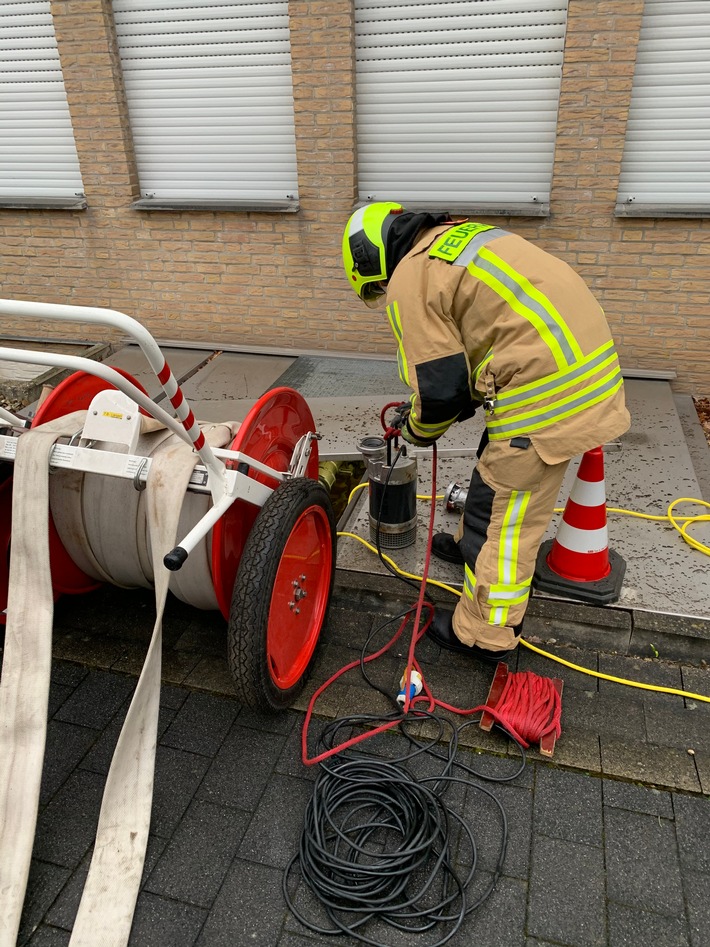 FW-Stolberg: Wassereinbruch in Senioren- und Pflegeheim​
