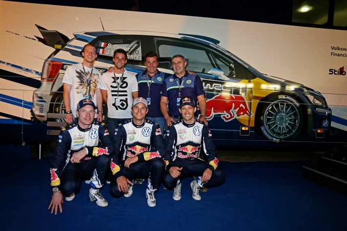 VfL Wolfsburg-Presseservice: VfL Wolfsburg pusht Volkswagen Rallye-Team zum Dreifachtriumph auf Heimatstrecke / Klaus Allofs, Dieter Hecking, Christian Träsch und Maximilian Arnold besuchten Fahrer in Trier