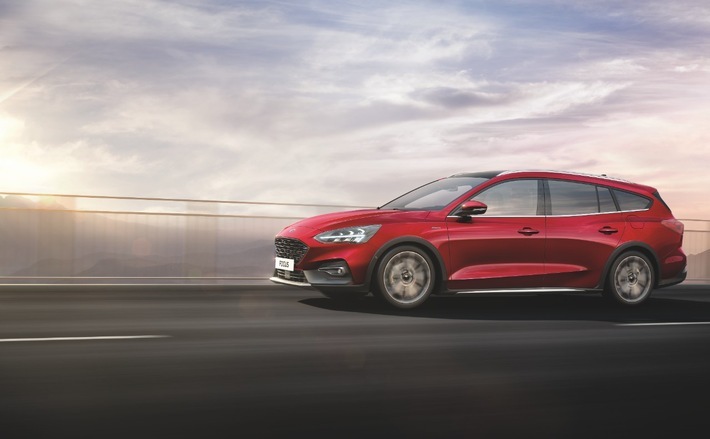 Die neueste Ausstattungsvariante des Erfolgsmodells: der Ford Focus Active X Vignale. Weiterer Text über ots und www.presseportal.de/nr/6955 / Die Verwendung dieses Bildes ist für redaktionelle Zwecke honorarfrei. Veröffentlichung bitte unter Quellenangabe: "obs/Ford-Werke GmbH"