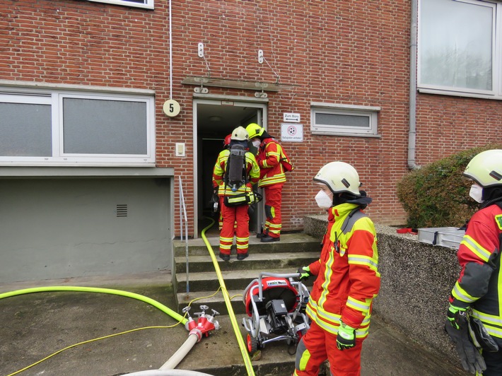 FW-Heiligenhaus: Brand in Übergangswohnheim - eine Person vermisst (Meldung 07/2021)