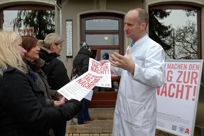 ABDA-Präsident: "Apotheker kämpfen für Nacht- und Notdienst" / Forsa-Umfrage: 83 Prozent der Bundesbürger halten bis zu 10 km Weg für akzeptabel (BILD)