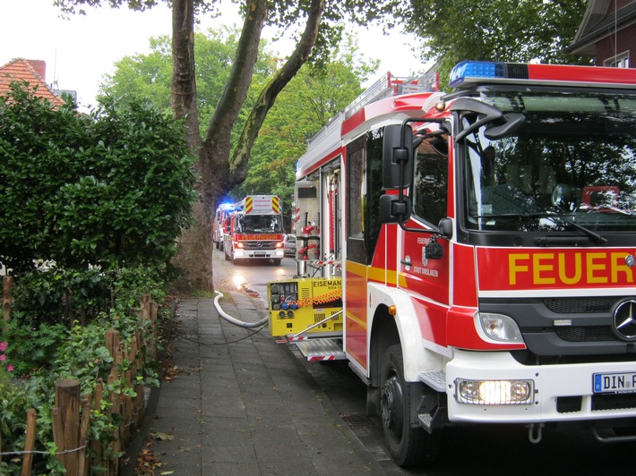FW Dinslaken: Brandeinsatz auf der Grabenstraße in Lohberg