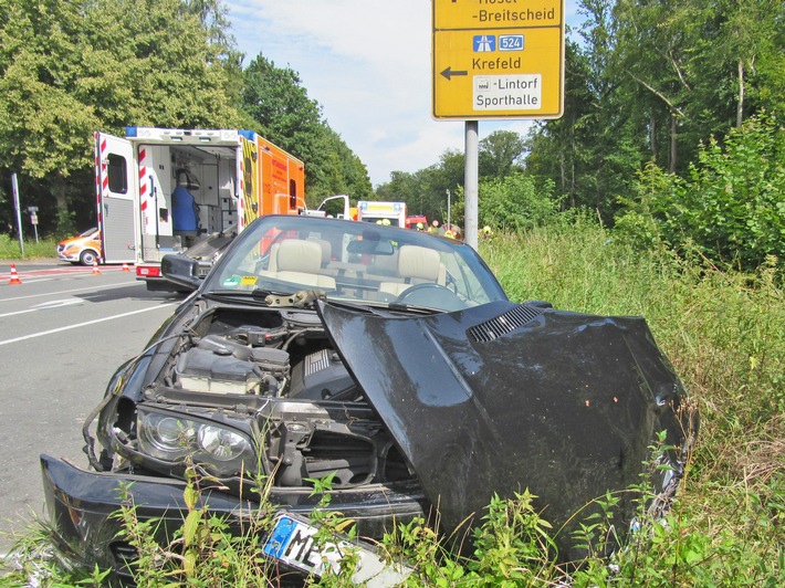 POL-ME: Schwerer Abbiegeunfall mit drei Verletzten - Ratingen - 2108070