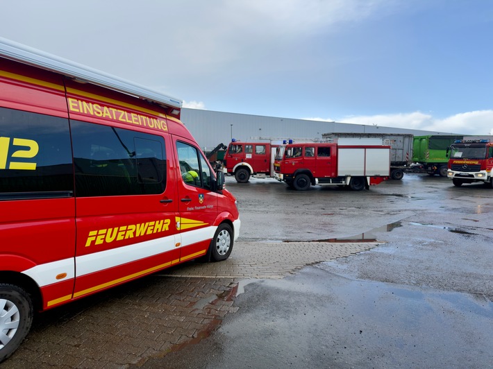 FW Hünxe: Vogel löst Brandmeldeanlage aus