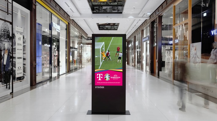 Premiere: Telekom bringt alle Tore der UEFA EURO 2024™ auf Public-Video-Screens von Ströer in Deutschland