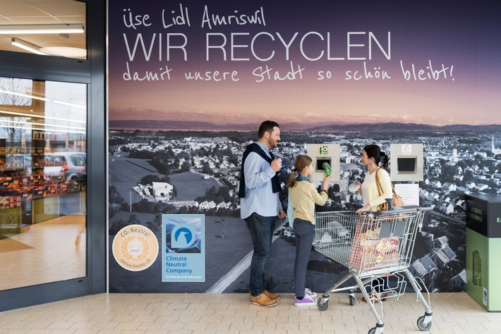 Lidl Schweiz tritt Pakt zur nationalen Kreislaufwirtschaft im Recyclingbereich bei / "Kreisläufe für Kunststoff-Verpackungen und Getränkekartons schliessen"