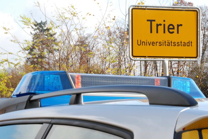 POL-PPTR: 27-Jähriger treibt in der Mosel - Rettung durch Polizei und Feuerwehr