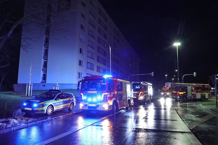 FW Dresden: Informationen zum Einsatzgeschehen der Feuerwehr Dresden vom 16. - 17. Februar 2022