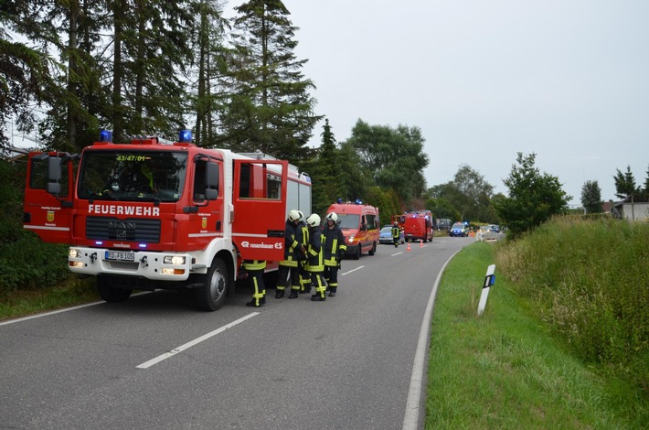 FW-RD: Scheune nach Feuer beschlagnahmt 

Bornhorst, in Rumohr, kam es Heute (11.07.2019) zu einem Großfeuer.