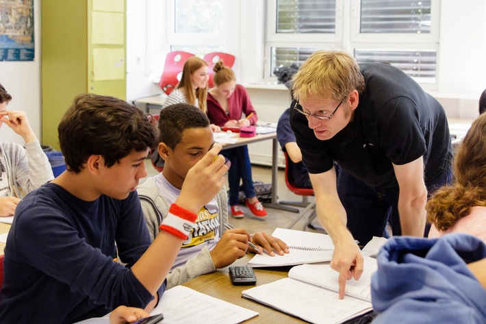 Pauker dringend gesucht / ZDF-"37°Dokumentation "Lehrer über Nacht" über Quereinsteiger an Deutschlands Schulen (FOTO)