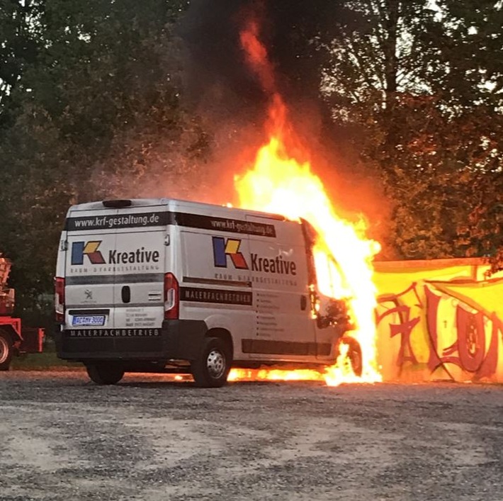 POL-AC: Lieferwagen brannte; Kripo ermittelt wegen Brandstiftung