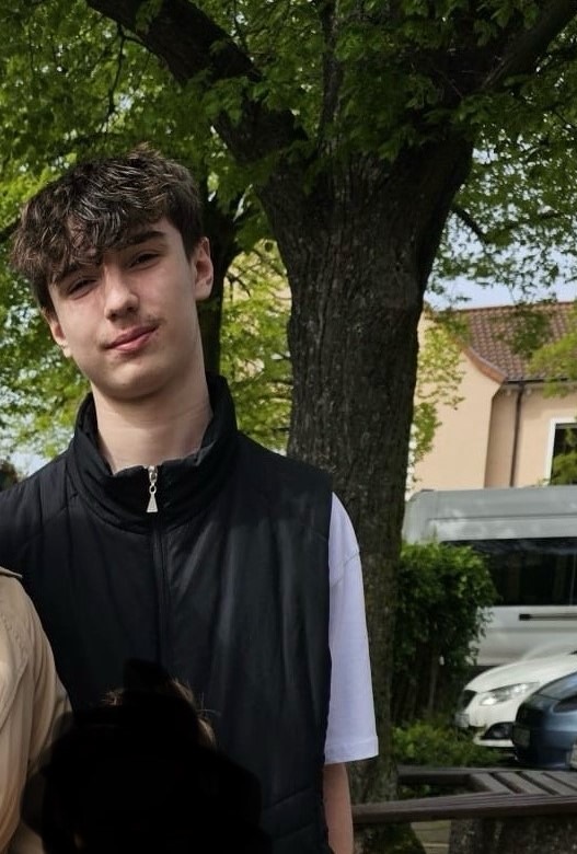 POL-SLS: 14 Jahre alter Jugendlicher Jason LEINENBACH aus Dillingen vermisst / Öffentlichkeitsfahndung der Polizei Saarlouis