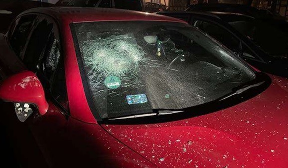 POL-WOB: Porsche Panamera Ziel von Vandalismus