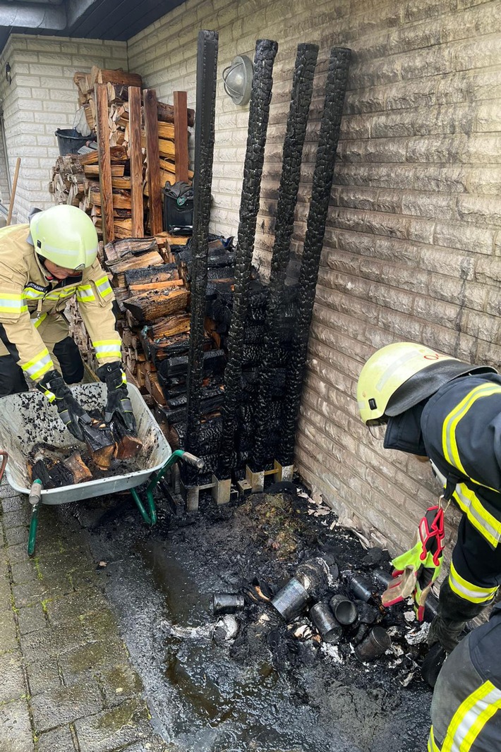 FF Goch: Feuerwehr verhindert Gebäudebrand