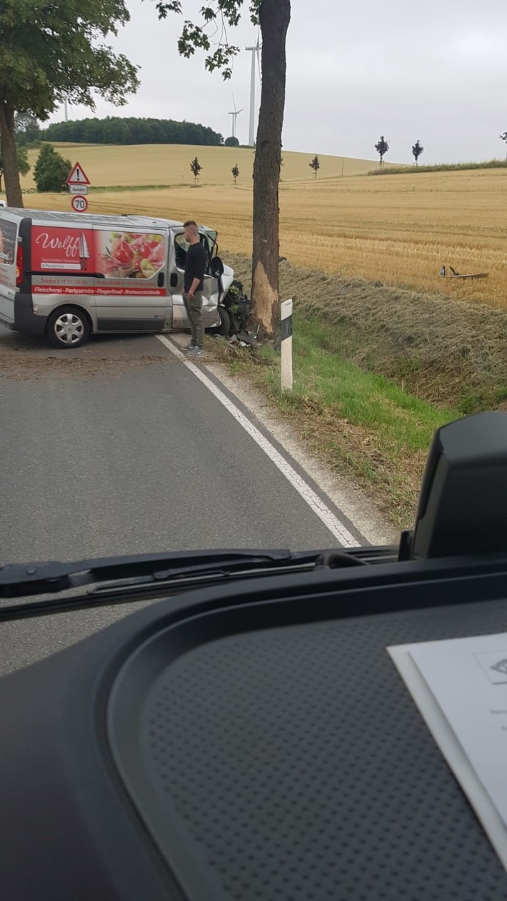 POL-NOM: Autodieb flüchtet nach Verkehrsunfall - Northeimer Polizei fahndet mit Bild