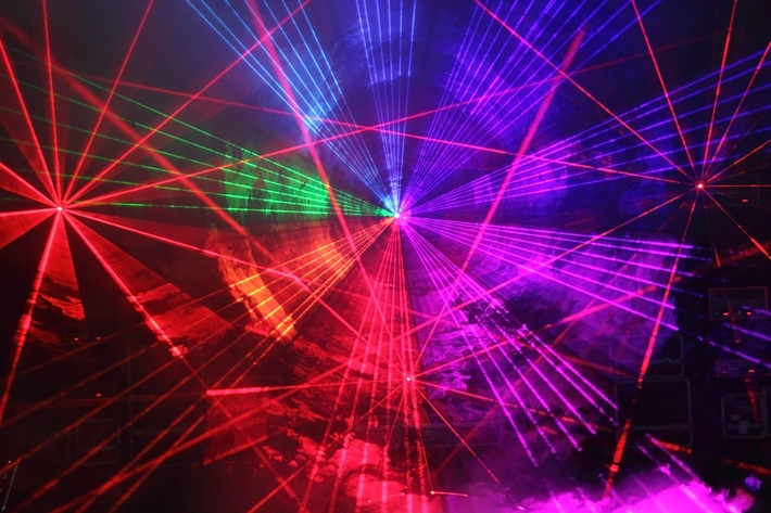 Lasershow der Extraklasse im Parkbad Schwabach - Eintritt am 8.9. und 9.9. frei