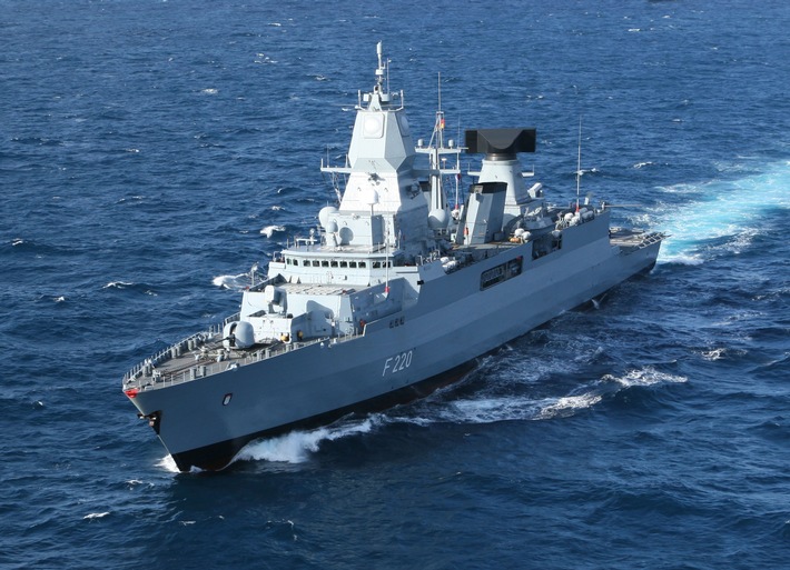 Fregatte "Hamburg" ist NATO-Flaggschiff