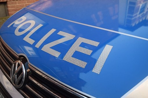 POL-PDNW: Verkehrsunfall mit schwer verletztem Fahrer in Geinsheim
