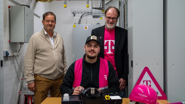 Telekom bindet erstmals Glasfaser-Netzknoten der SWM an